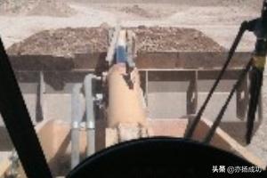 轮式装载机英文翻译-轮式装载机，铲车的简单操作？