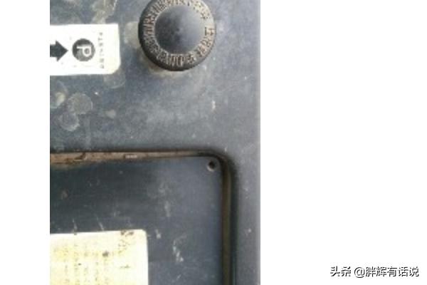 轮式装载机英文翻译-轮式装载机，铲车的简单操作？