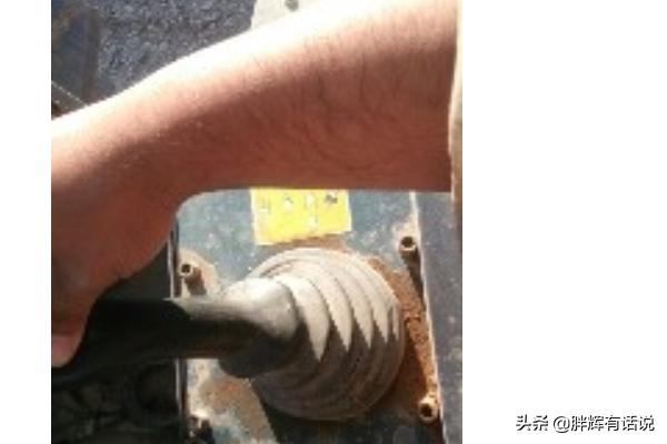轮式装载机英文翻译-轮式装载机，铲车的简单操作？