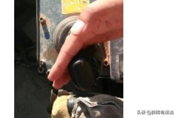 轮式装载机英文翻译-轮式装载机，铲车的简单操作？