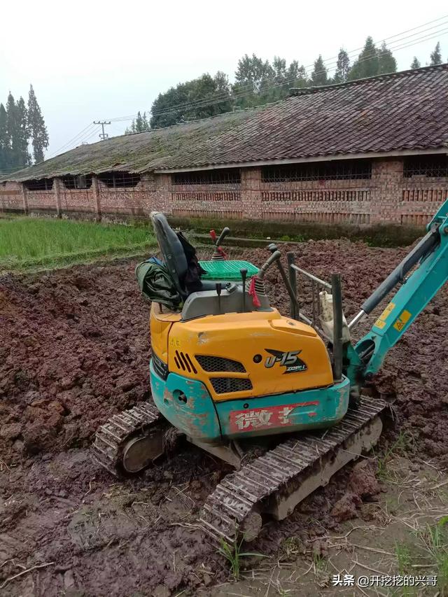 挖掘机租赁合同范本免费下载-挖掘机出租广告？