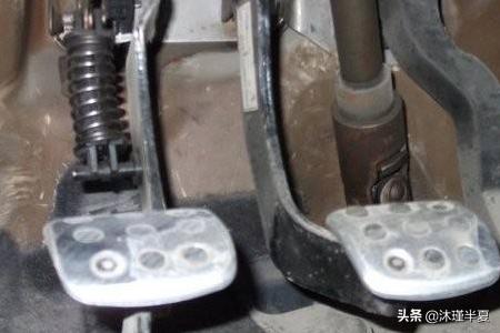 龙工装载机装配结构图-龙工lg855n铲车仪表盘图标认识