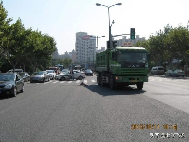 无人驾驶自卸卡车-上海77岁老人被撞身亡，5年了找不到家属，被AI破案，为何？