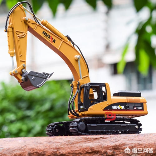 15万至20万的挖掘机图片视频-为什么有些小男孩那么喜欢挖掘机玩具呢？