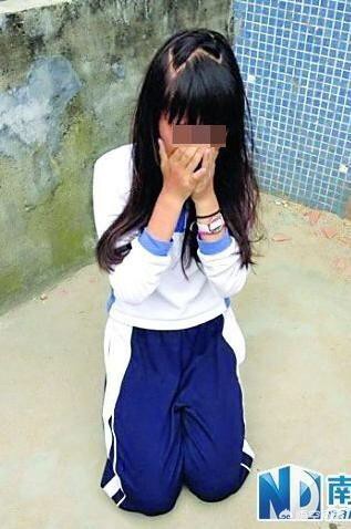 中学女生遭多人欺凌-宜州市一初中女生遭多人欺凌，在两现场被轮番抽耳光，女生母亲5天后看手机才知情, 你怎么看？