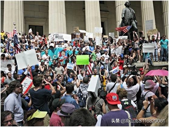 伦敦超10万人示威-美国和英国正在蔓延的示威游行，到底是怎么回事呢？