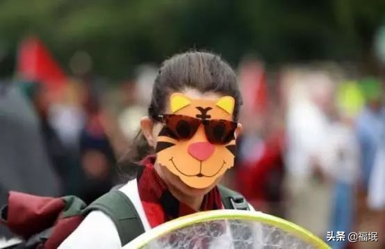 伦敦超10万人示威-美国和英国正在蔓延的示威游行，到底是怎么回事呢？