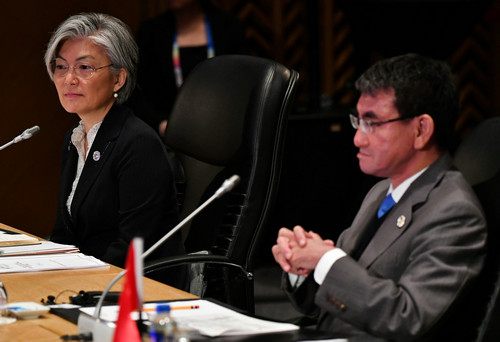韩国外长将17日访华-韩国女外长康京和首访日本，会在慰安妇等历史问题上松口吗？