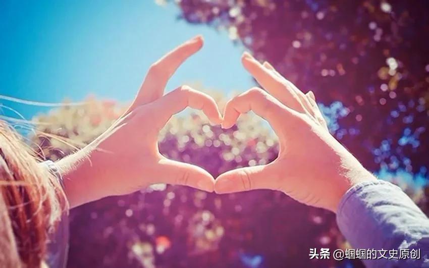 知男友已婚跳江轻生-男子要求看妻子手机被拒，怒而跳江自杀，夫妻之间有没有隐私？
