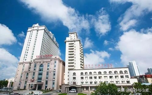 青岛小车撞人1死3伤-10月11日青岛新增3例本土新冠肺炎无症状感染者，均与市胸科医院相关联，目前情况如何？
