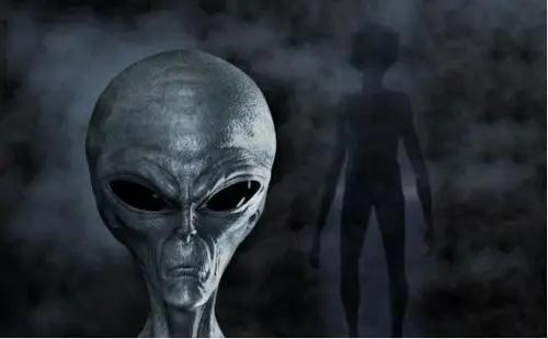 美国疑现黑色UFO-美国公布最新疑似UFO录像？为什么多数UFO事件都发生在美国？